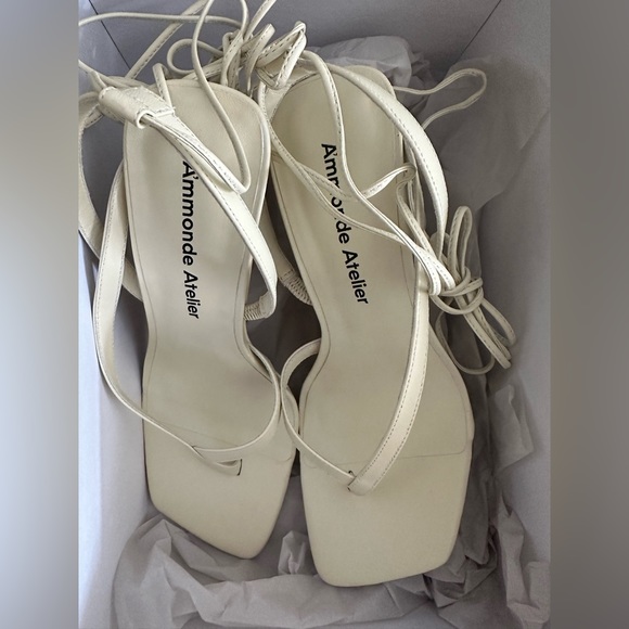 Heels - Picture 5 of 6